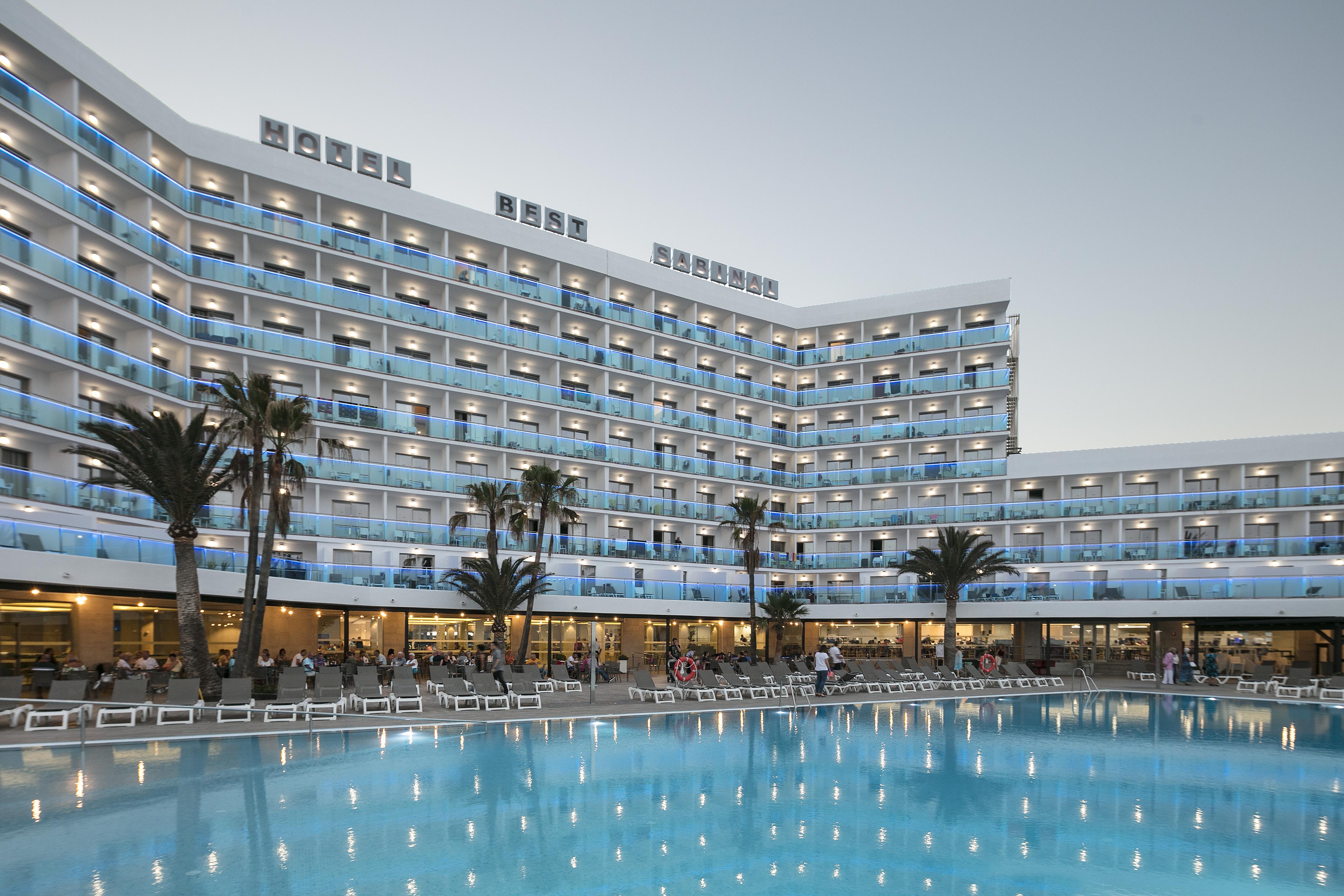 萨比纳尔最佳酒店 滨海罗克塔斯 外观 照片